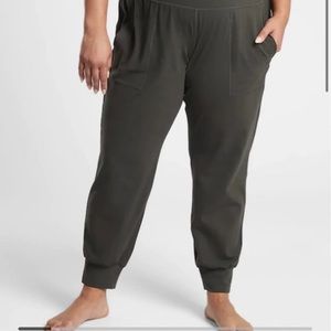 NWOT Athleta Salutation Cruise Jogger